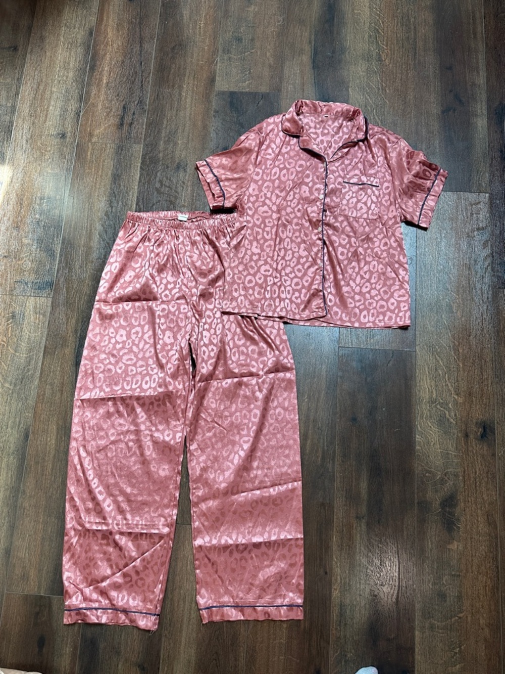 Women's Satin Pink Leopard Print Pajama Set